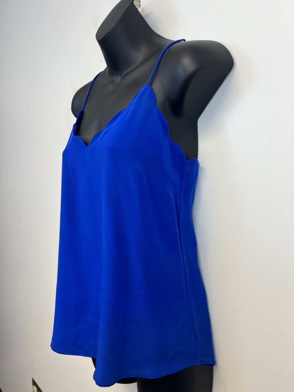 J. Crew Women’s bright Blue Scalloped Spaghetti Strap Halter Back 100% silk top